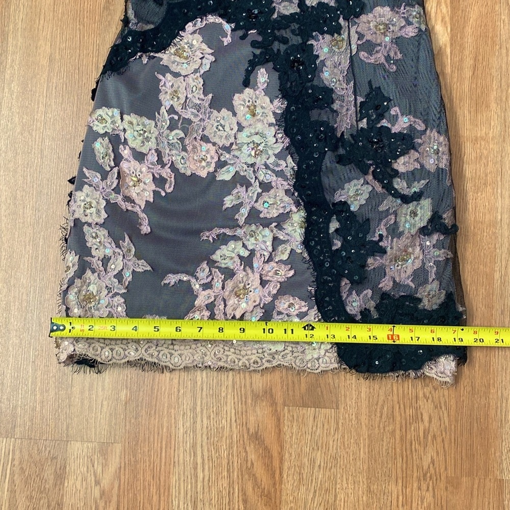 Mandalay lace evening dress - Picture 10 of 16